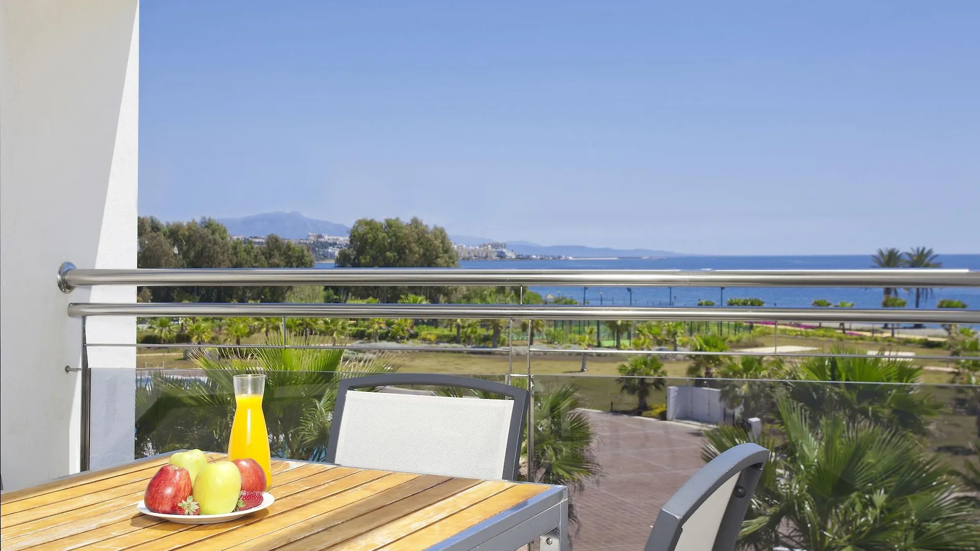 Estepona Hotel & Spa Resort 4*,