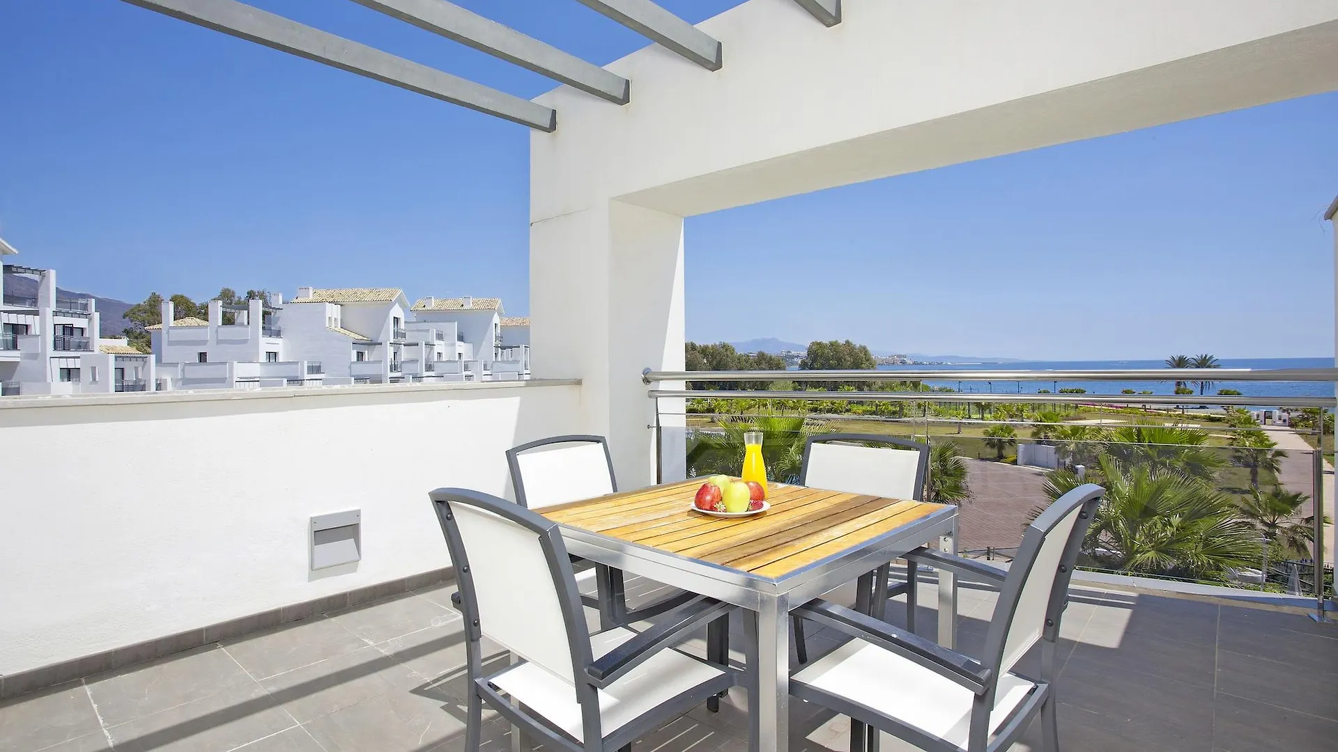 Estepona Hotel & Spa Resort