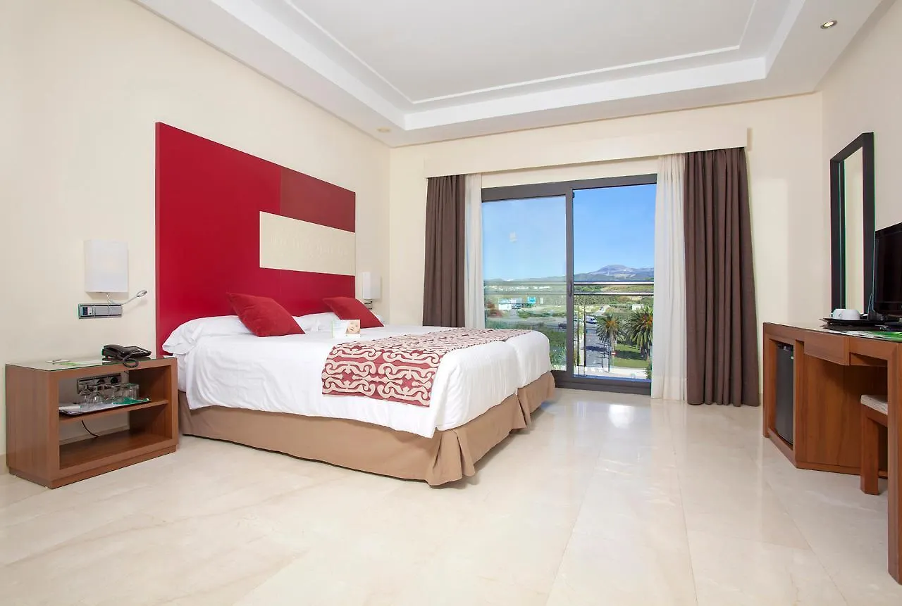 Estepona Hotel & Spa Resort 4*,