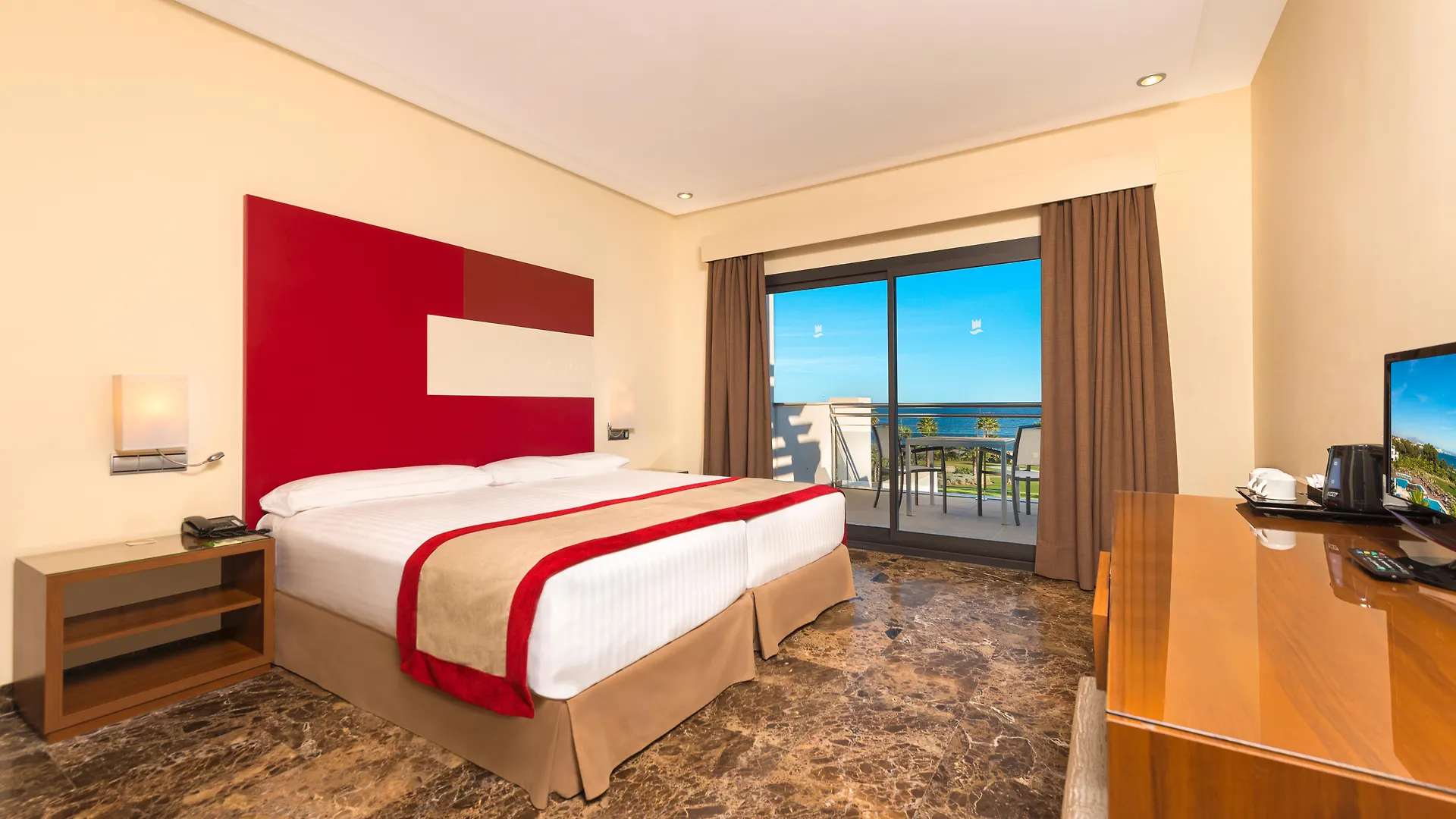 Estepona Hotel & Spa Resort