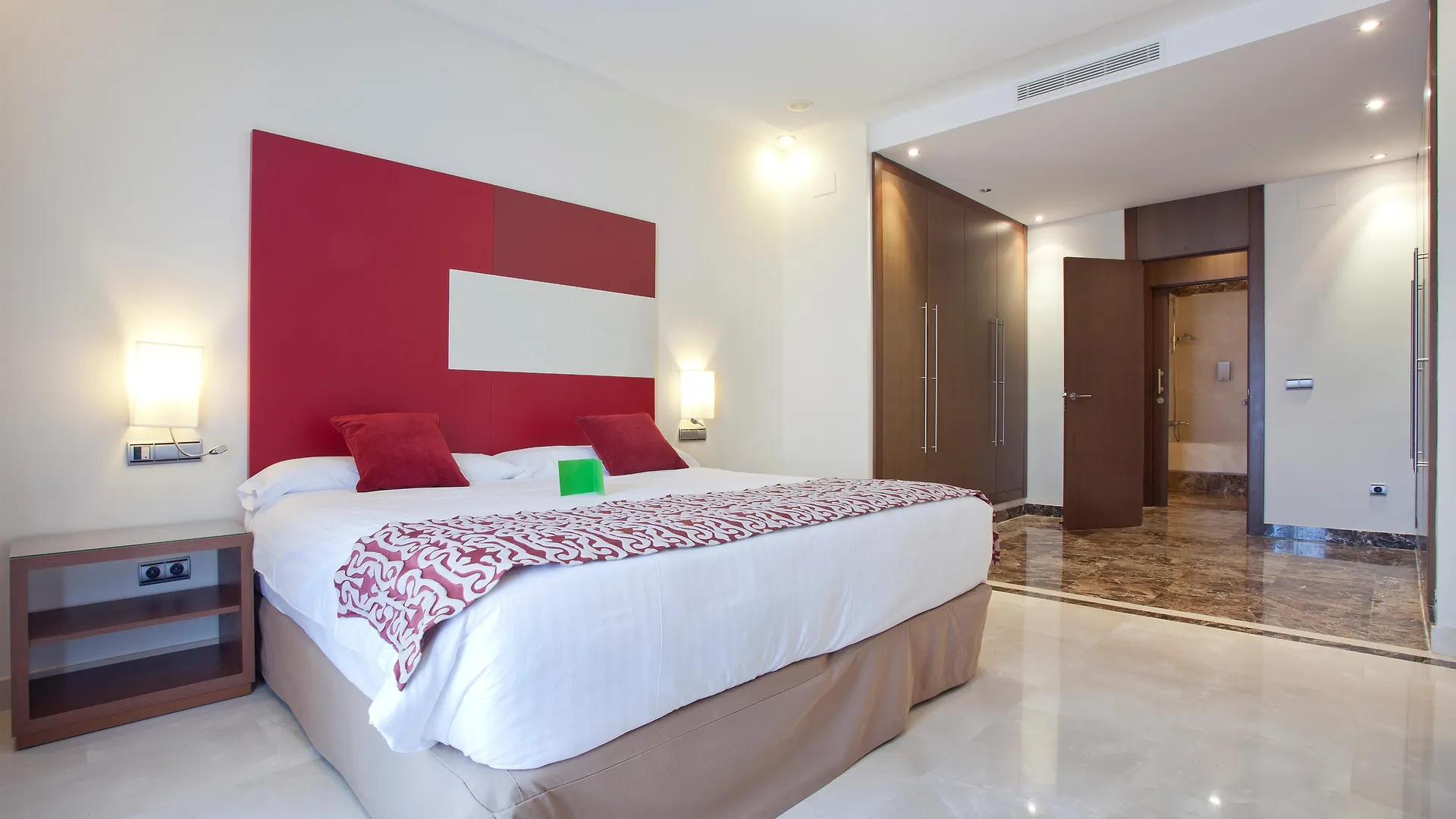 Estepona Hotel & Spa Resort