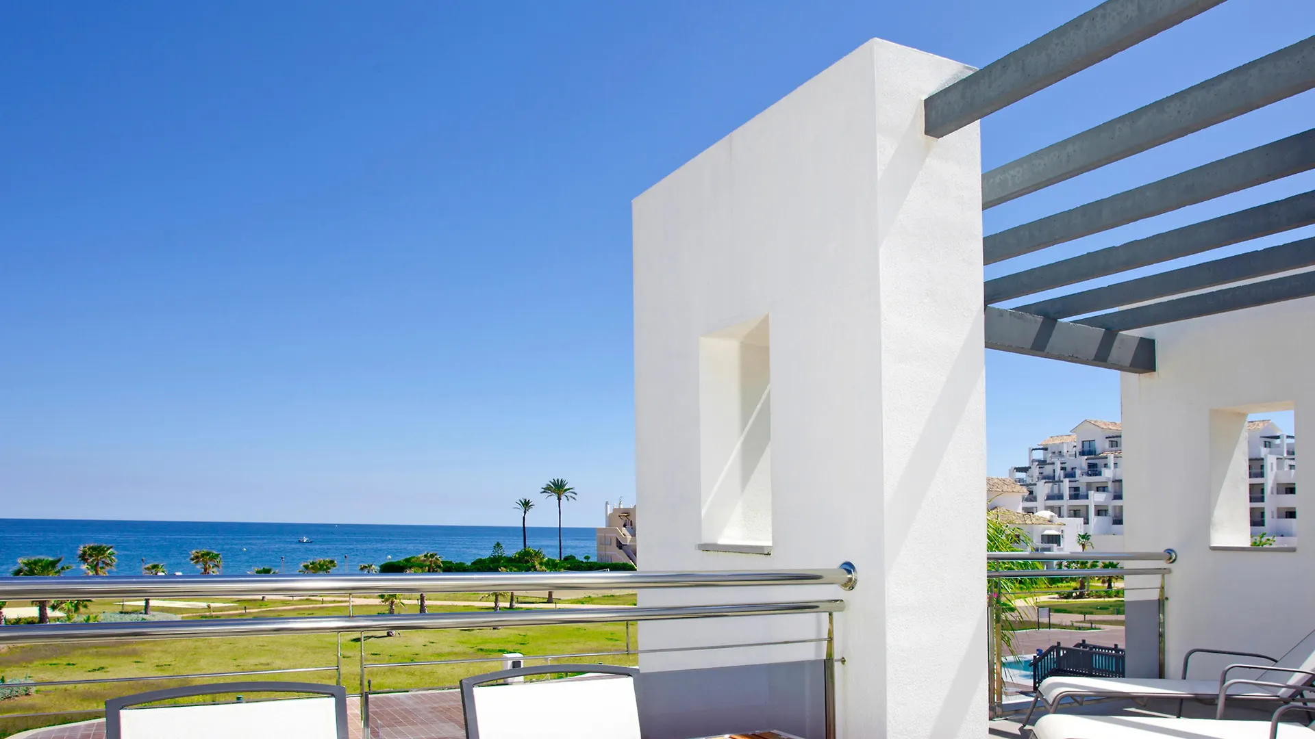 Estepona Hotel & Spa Resort