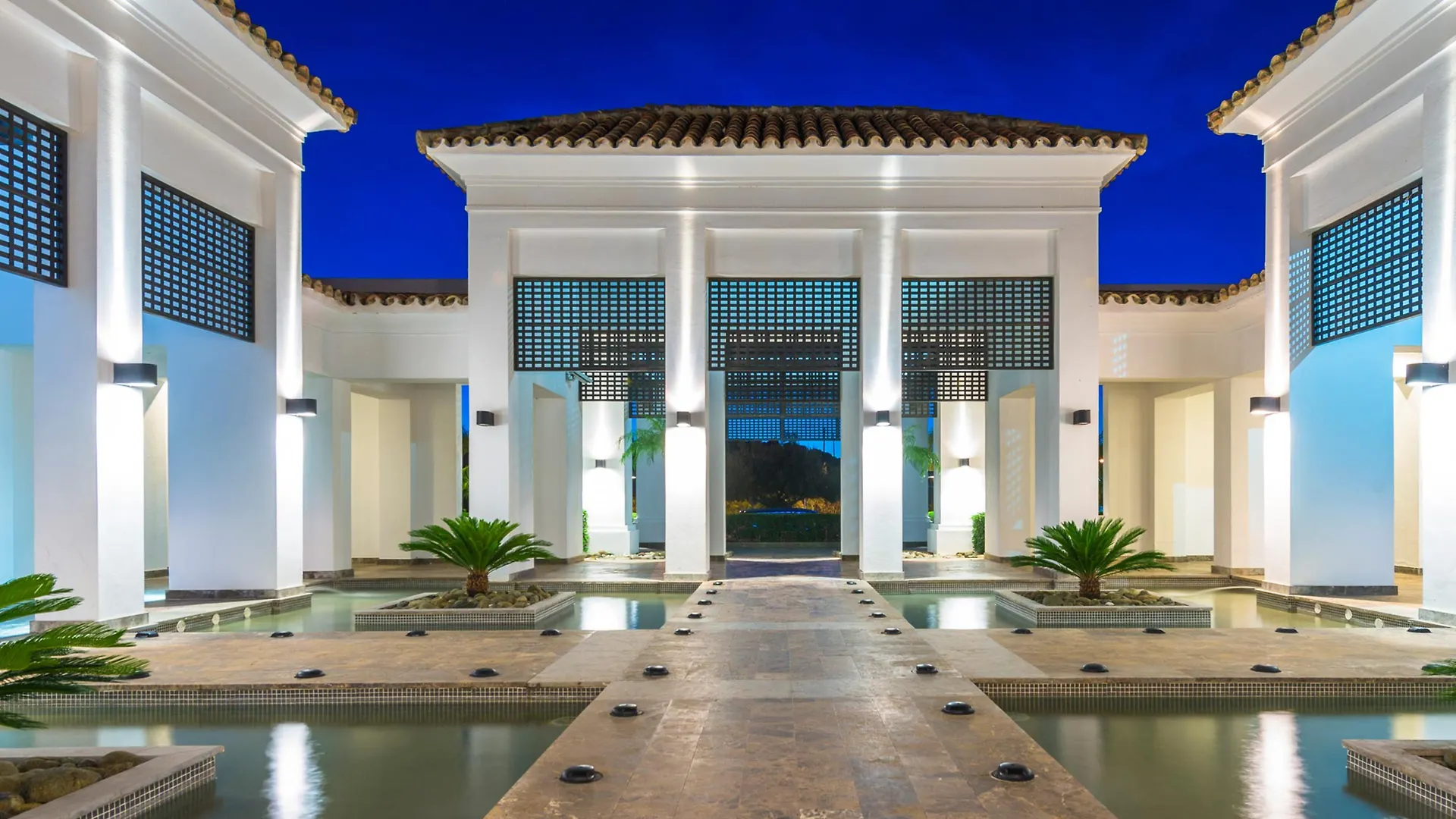 Estepona Hotel & Spa Resort
