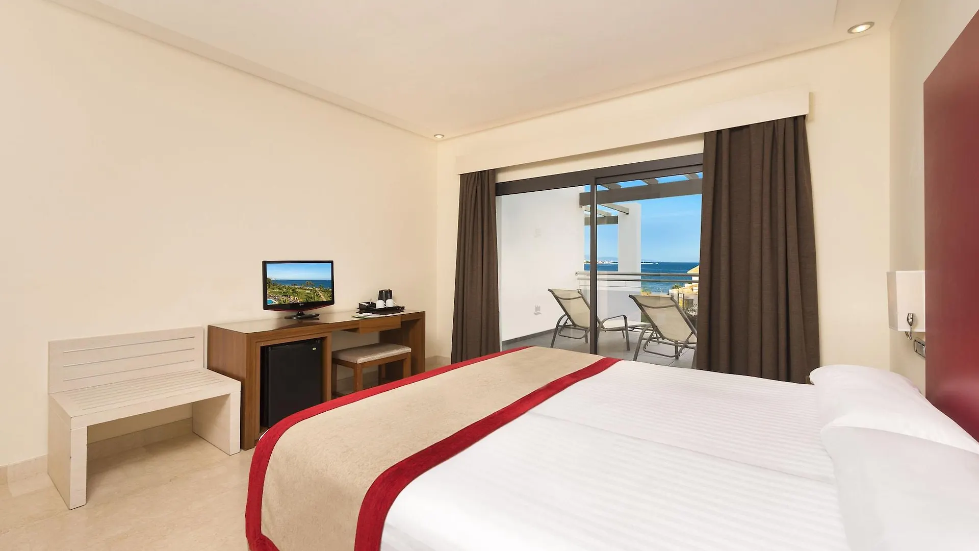 Estepona Hotel & Spa Resort