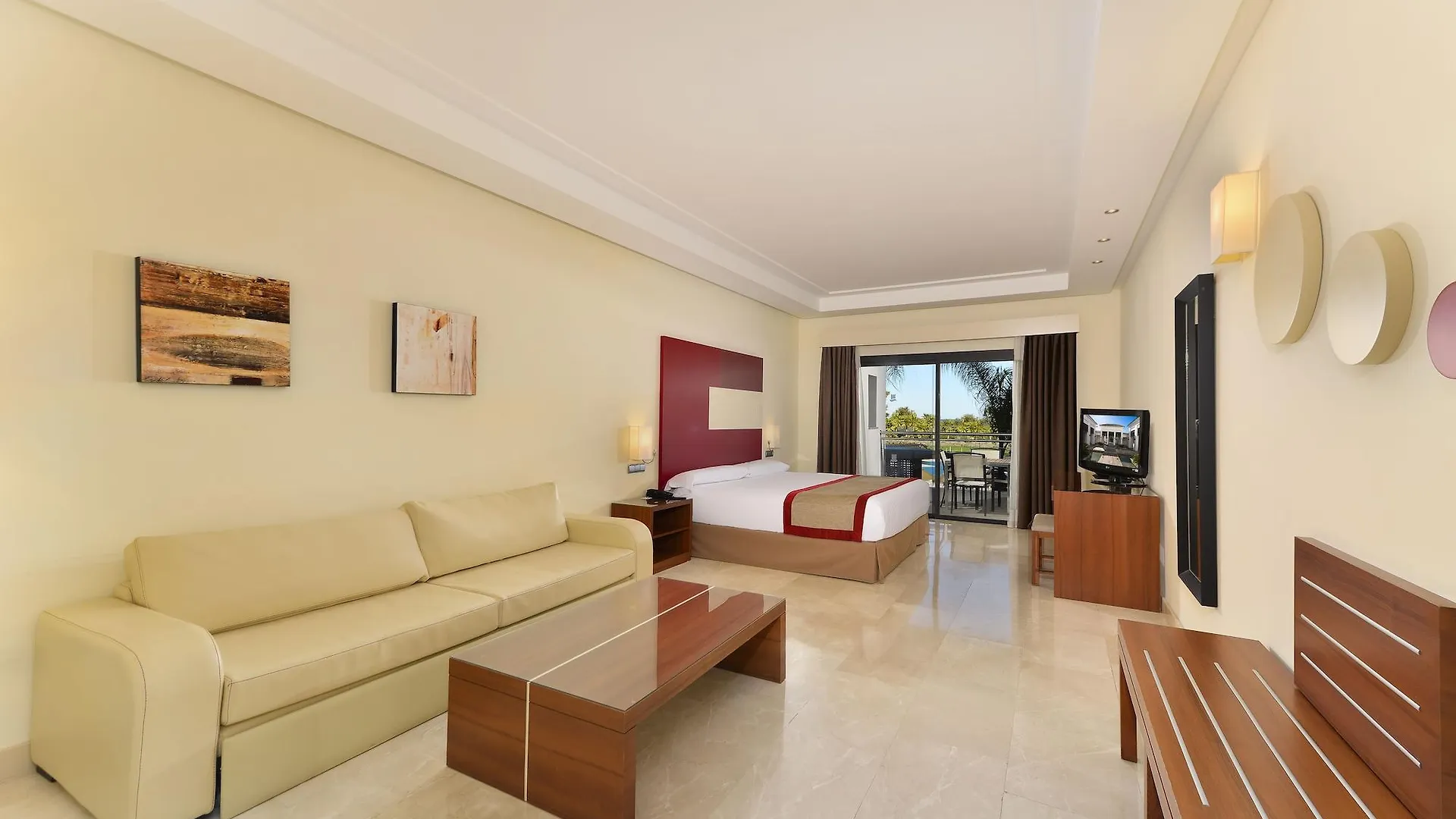 Estepona Hotel & Spa Resort