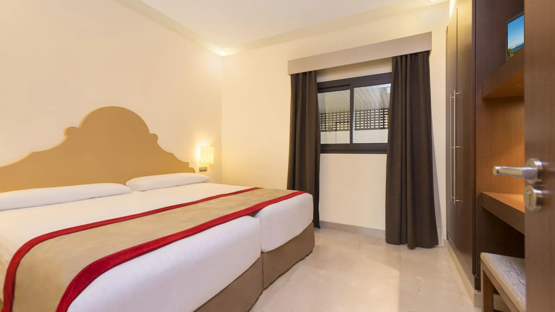 Estepona Hotel & Spa Resort